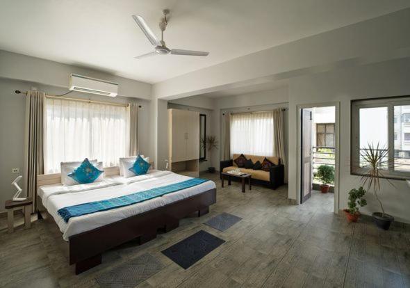 Happy Villa Guwahati Esterno foto